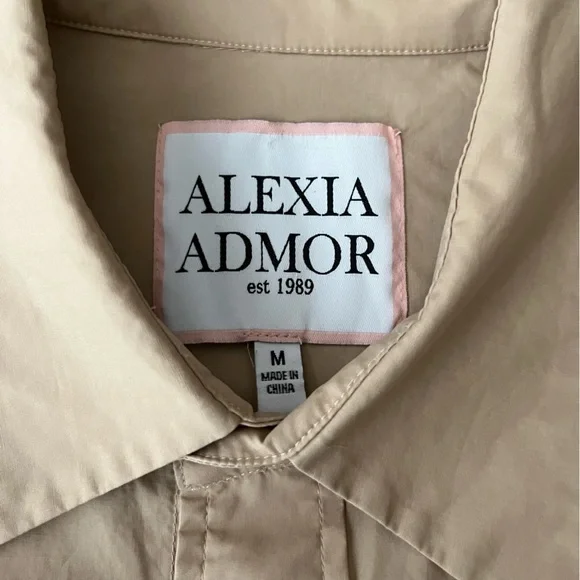 Alexia Admor Amber Shirt in Beige - Picture 3 of 9